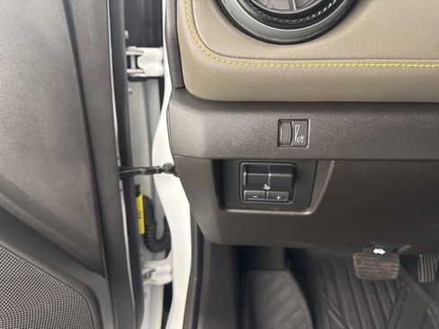 Used 2023 Chevrolet Colorado ZR2 w/ ZR2 Convenience Package III image 22