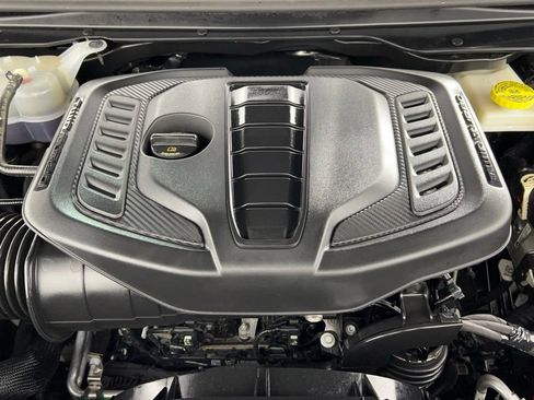 Used 2023 Jeep Wagoneer Series II AWD/4WD image 39