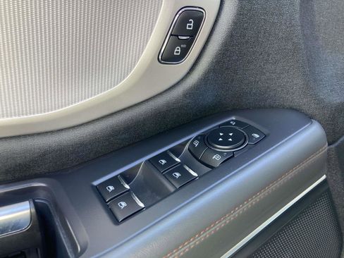 Used 2025 Ford Expedition Active RWD image 21