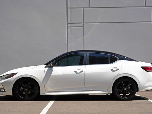Used 2023 Nissan Sentra SR w/ Midnight Edition Package FWD image 8