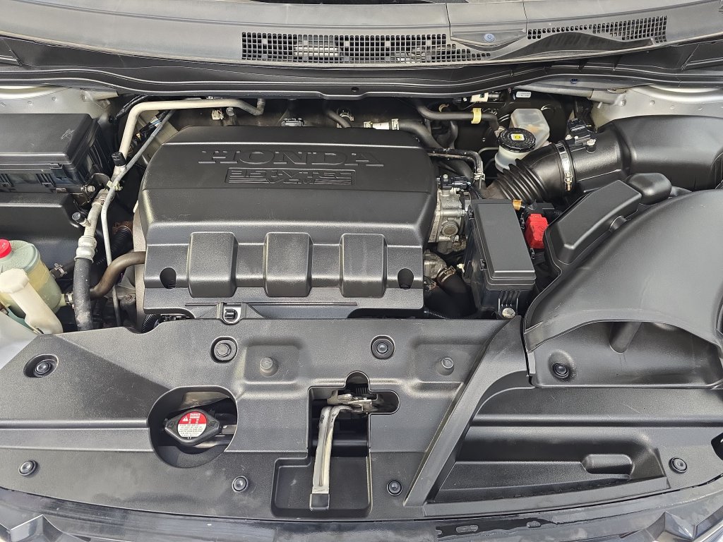 Used 2016 Honda Odyssey Touring image 32