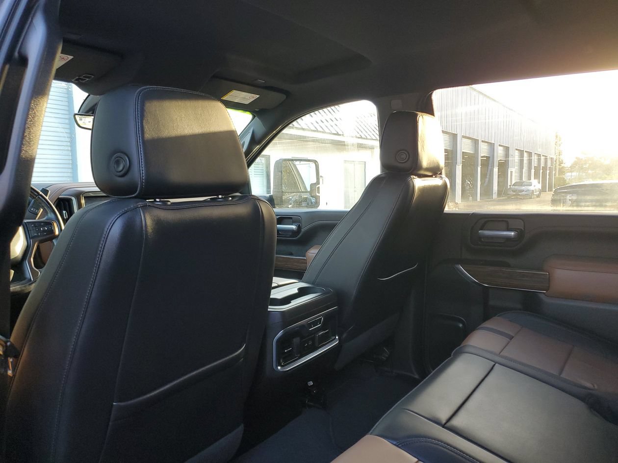 Used 2021 Chevrolet Silverado 3500 High Country w/ Technology Package AWD/4WD image 10