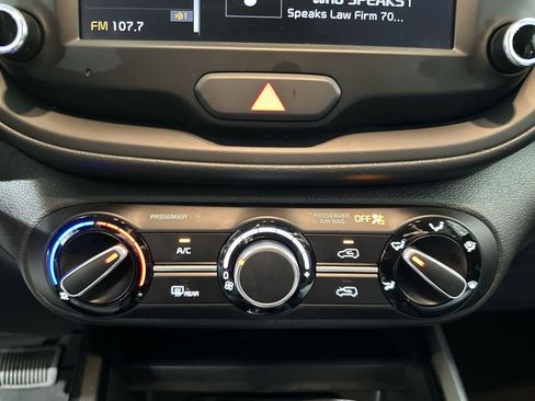 Used 2024 Kia Soul LX w/ Option Group 015 image 16