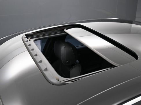 Used 2022 Audi A4 2.0T Premium Plus w/ Premium Plus Package image 11