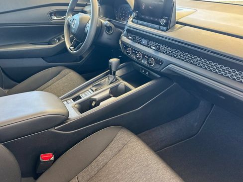 Certified 2025 Honda Accord SE image 15