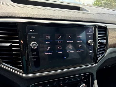 Used 2018 Volkswagen Atlas SEL Premium AWD/4WD image 23