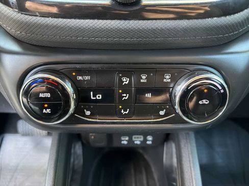 Used 2021 Chevrolet TrailBlazer LT w/ Convenience Package AWD/4WD image 17