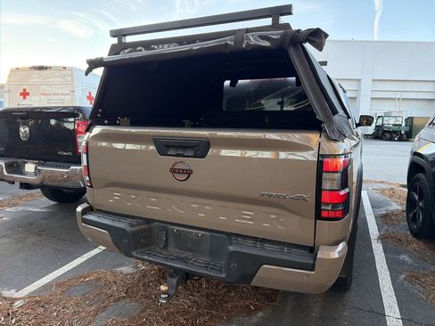 Used 2022 Nissan Frontier PRO-4X w/ Pro-4X Premium Package image 6