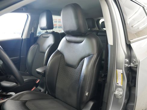 Used 2018 Jeep Compass Latitude w/ Safe & Security Group image 25