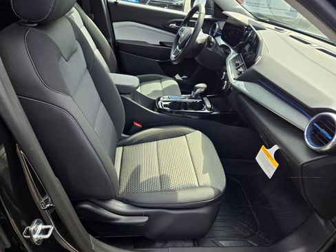 New 2026 Chevrolet Trax LT w/ Driver Confidence Package image 4
