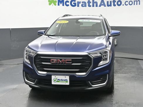 Used 2022 GMC Terrain SLE w/ Driver Convenience Package AWD/4WD image 6