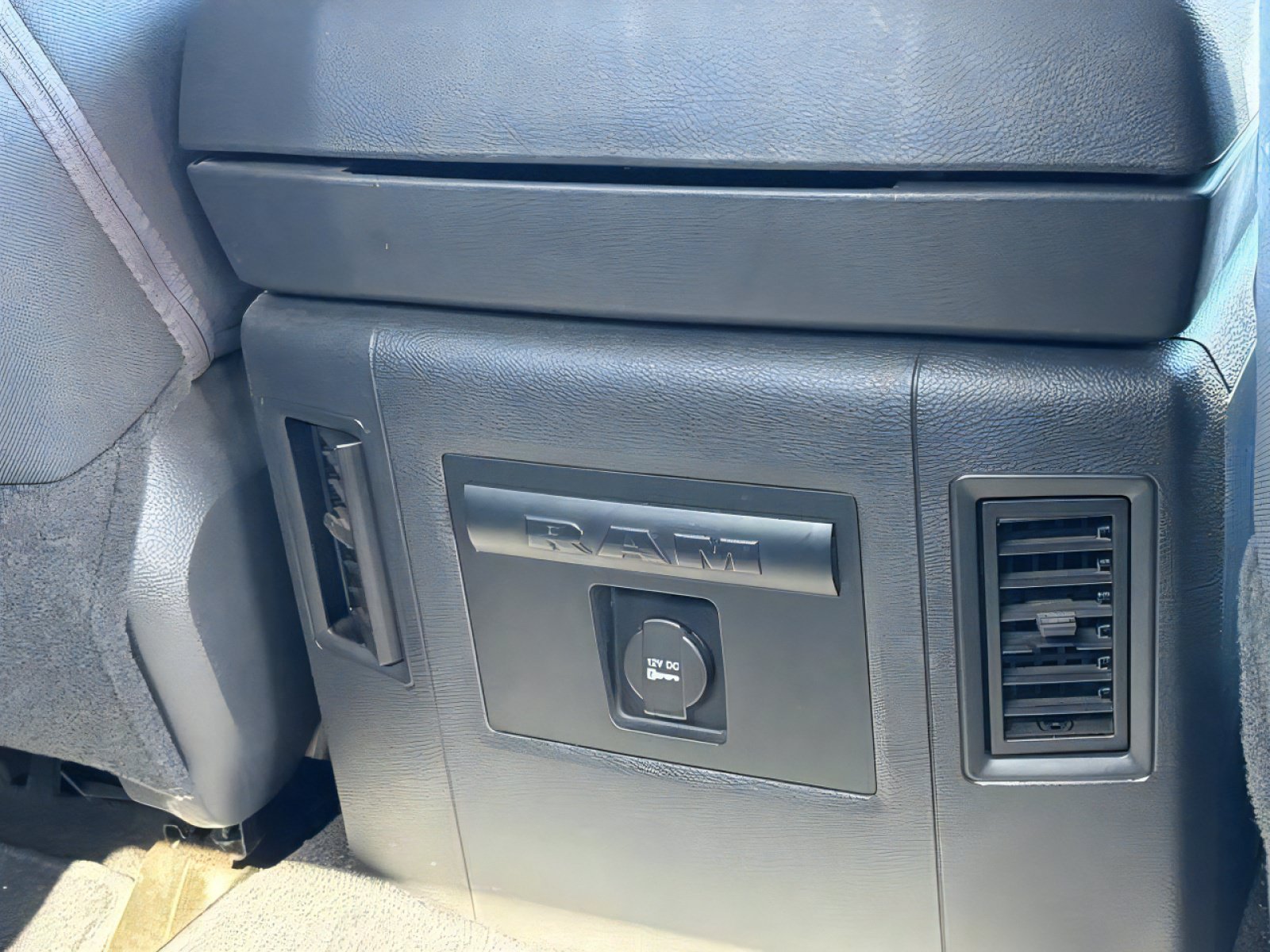 Used 2012 RAM 3500 SLT AWD/4WD image 30