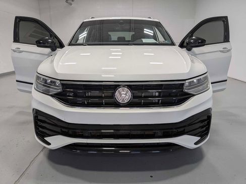 Used 2022 Volkswagen Tiguan SE R-Line AWD/4WD image 15