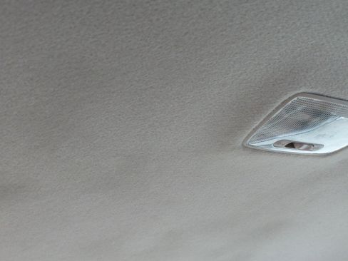 Used 2003 Honda CR-V LX image 17