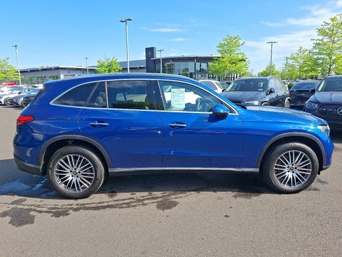 Used 2023 Mercedes-Benz GLC 300 4MATIC image 7