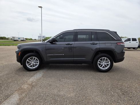 New 2026 Jeep Grand Cherokee Laredo X image 4