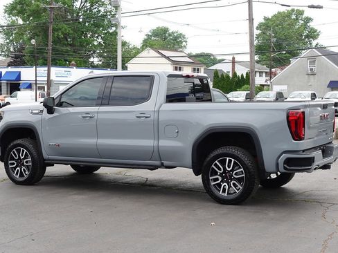 Used 2025 GMC Sierra 1500 AT4 w/ Technology Package AWD/4WD image 2