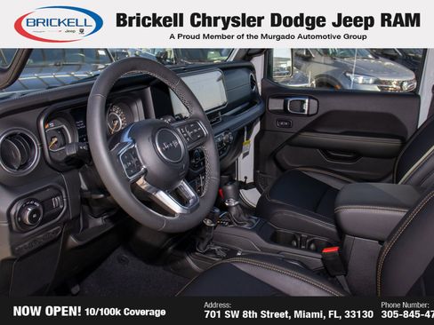 Used 2025 Jeep Wrangler Sahara image 14