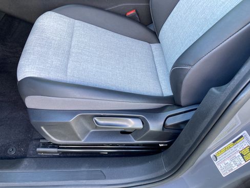 Used 2023 Volkswagen ID.4 Pro image 12