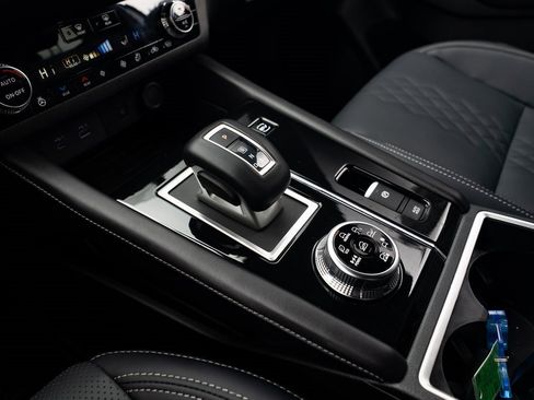 Used 2025 Mitsubishi Outlander SEL Black Edition image 17