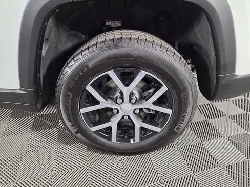 New 2025 Jeep Grand Cherokee Limited image 24