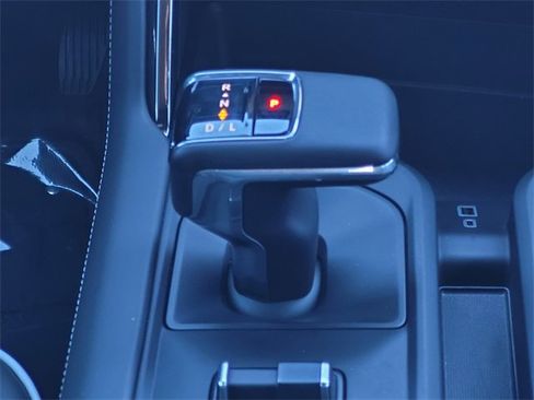 Used 2024 GMC Sierra 1500 AT4X image 16