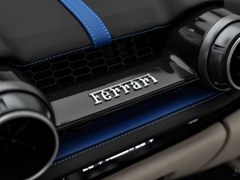 Used 2022 Ferrari 812 GTS RWD image 91