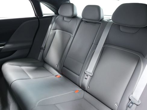 Used 2024 Lucid Air Touring image 51