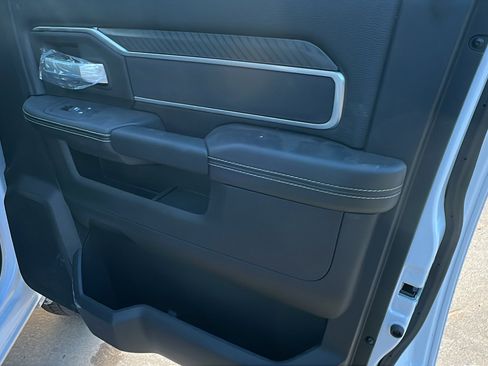 Used 2025 RAM 2500 Big Horn image 17