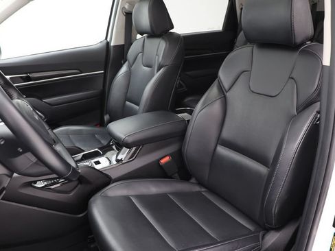 Used 2025 Kia Telluride S AWD/4WD image 15