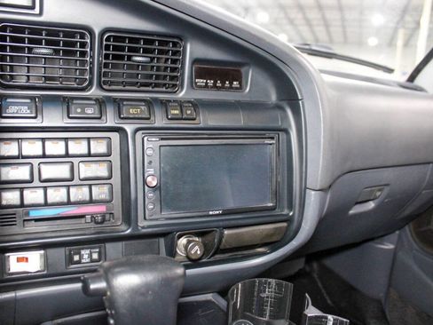 Used 1994 Toyota Land Cruiser image 13