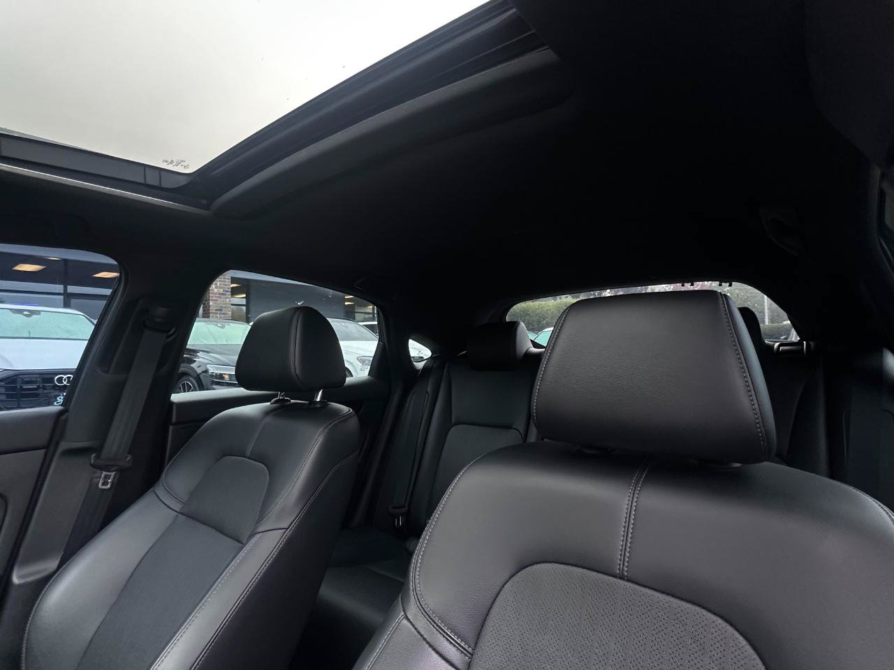 Used 2022 Honda Civic Sport Touring image 4