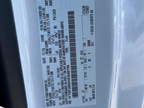 Used 2017 Ford F250 XL w/ Power Equipment Group AWD/4WD image 13