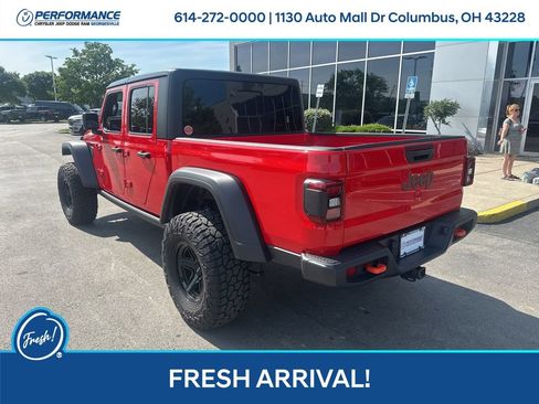 Used 2024 Jeep Gladiator Mojave w/ Technology Group AWD/4WD image 6