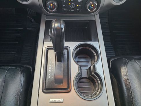 Used 2017 Ford Expedition XLT w/ Equipment Group 202A RWD image 16
