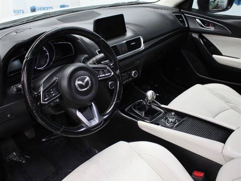 Used 2017 MAZDA MAZDA3 Grand Touring w/ Premium Equipment Package FWD image 7