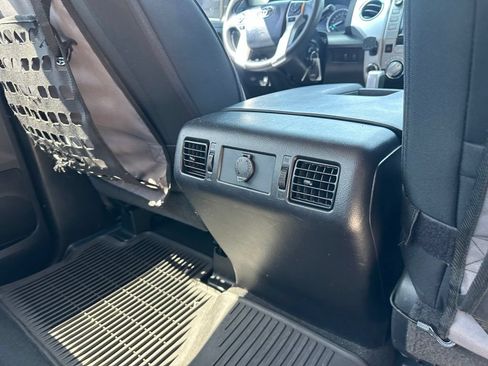 Used 2015 Toyota Tundra SR5 w/ SR5 Upgrade Package AWD/4WD image 33