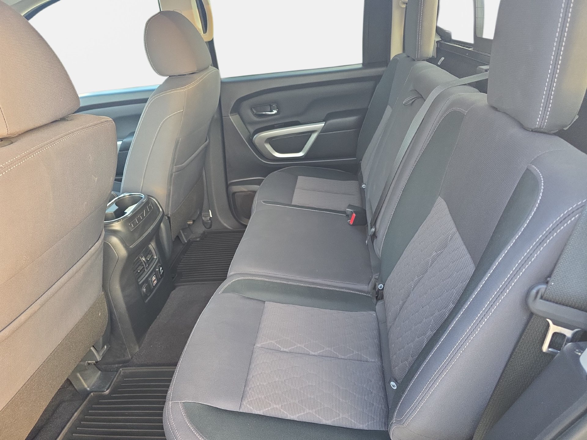 Used 2023 Nissan Titan SV w/ SV Convenience Package RWD image 13