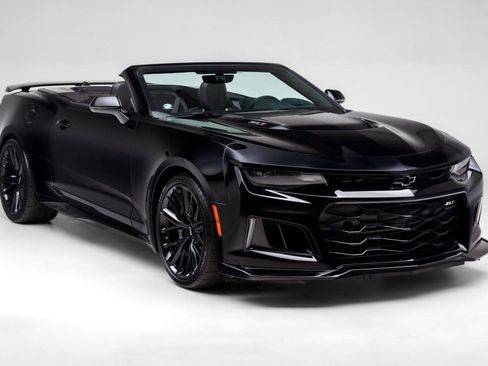 Used 2022 Chevrolet Camaro ZL1 image 1