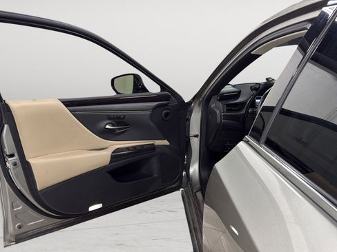 Used 2021 Lexus ES 250 w/ Premium Package image 13