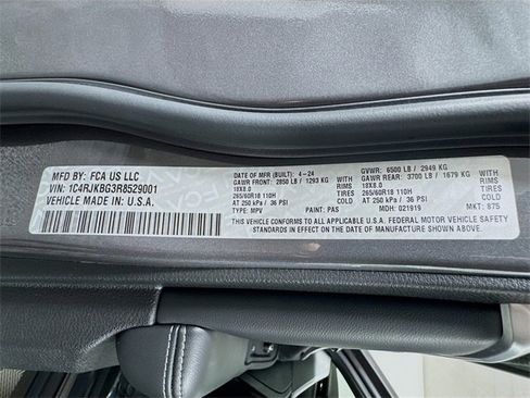 Used 2024 Jeep Grand Cherokee L Limited image 16