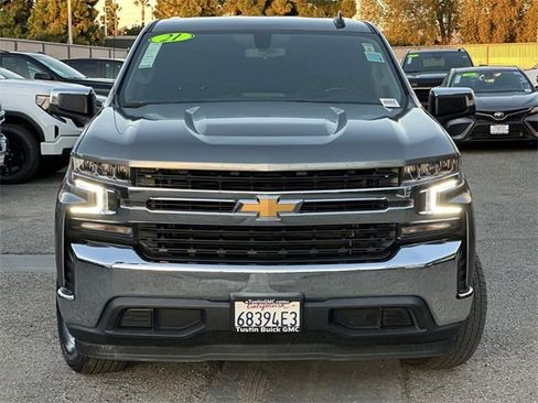 Used 2021 Chevrolet Silverado 1500 LT image 2