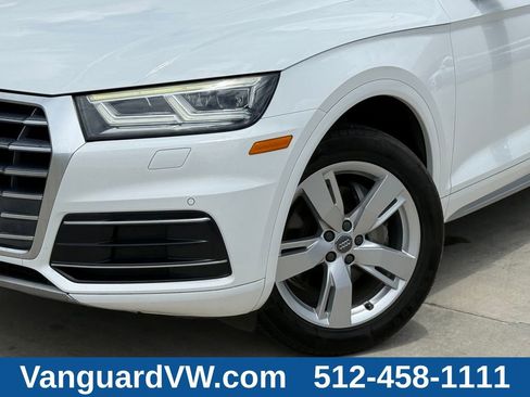 Used 2019 Audi Q5 2.0T Premium Plus w/ Premium Plus Package AWD/4WD image 3