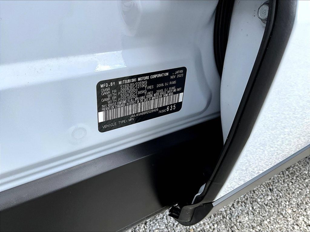 Used 2024 Mitsubishi Outlander SE AWD/4WD image 22