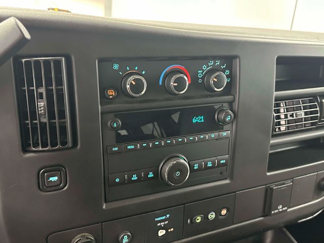 Used 2018 Chevrolet Express 2500 LT w/ LT Preferred Equipment Group RWD image 44