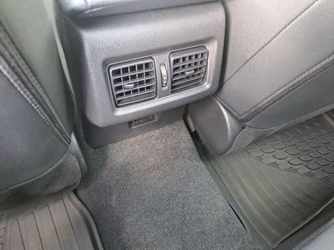 Used 2025 Toyota Camry XLE image 7