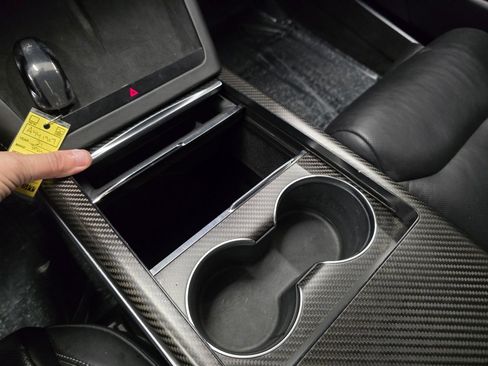 Used 2021 Tesla Model S Plaid image 32