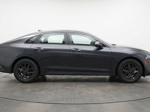 Used 2025 Kia K5 LXS FWD image 11