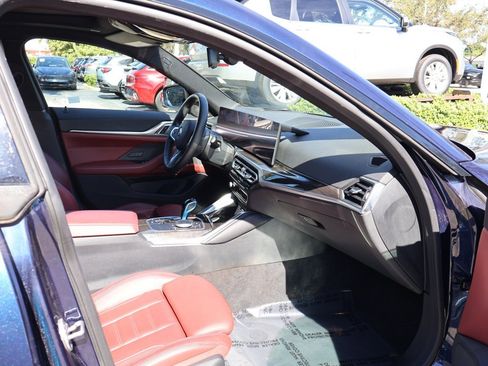 Used 2023 BMW i4 eDrive40 w/ M Sport Package image 32