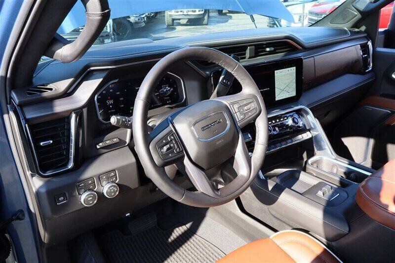 Used 2026 GMC Sierra 3500 Denali Ultimate AWD/4WD image 19